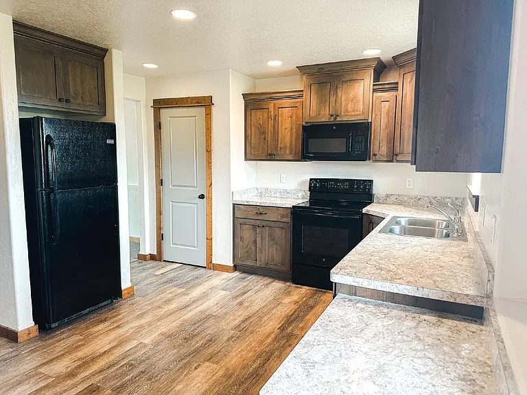 86 Tuke Ln #B — Photo 5