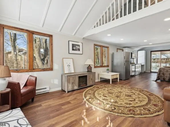 210 Waconia Rd, Vernon Twp., NJ 07422