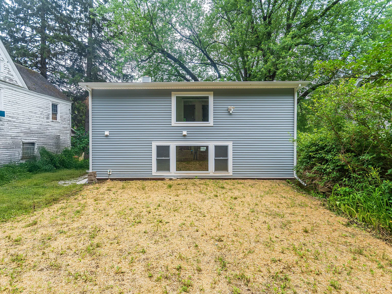 3 bed, 1552 sqft, $3,200 — Photo 2