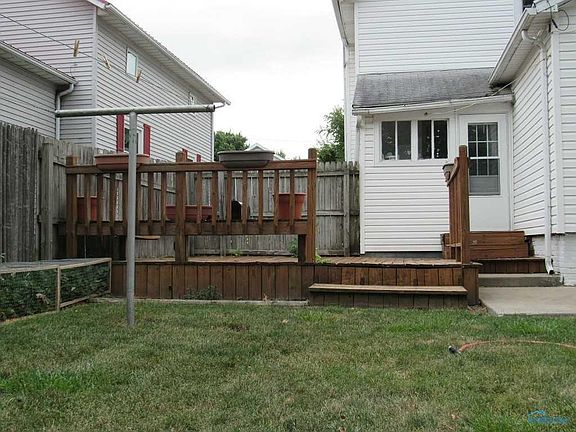 2nd image of 119 W Cornelia St