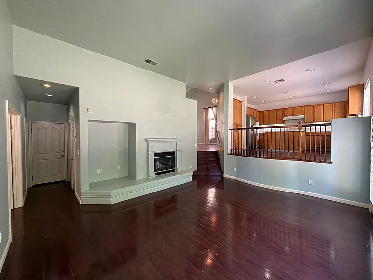 709 Black Oak Way — Photo 8