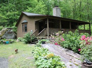 128 Tracy Falls Ln, Whittier, NC 28789