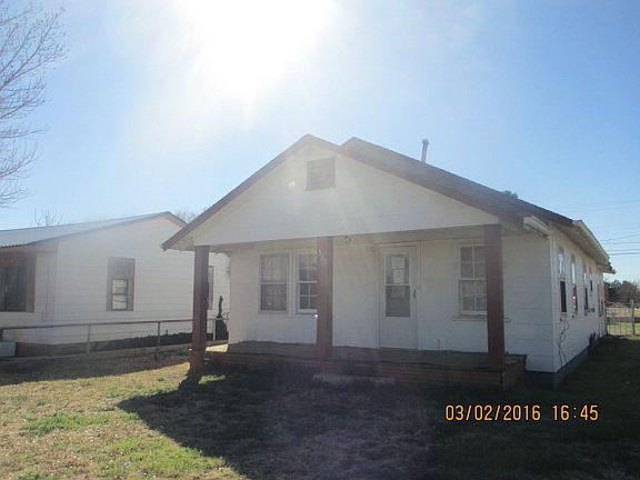 3rd image of 523 N Avenue F