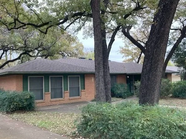 410 Nottingham Dr, Irving, TX 75061