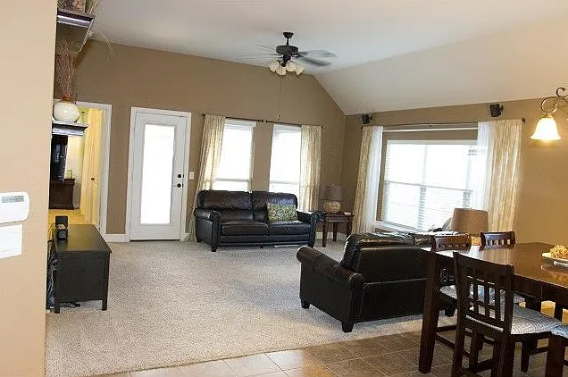 4307 Oak Bluff Rd — Photo 36