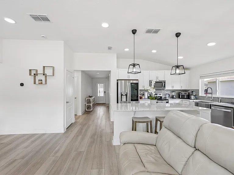 2892 Sanctuary Dr — Photo 9