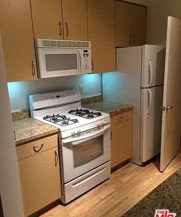 3rd image of 1540 6th St APT 209