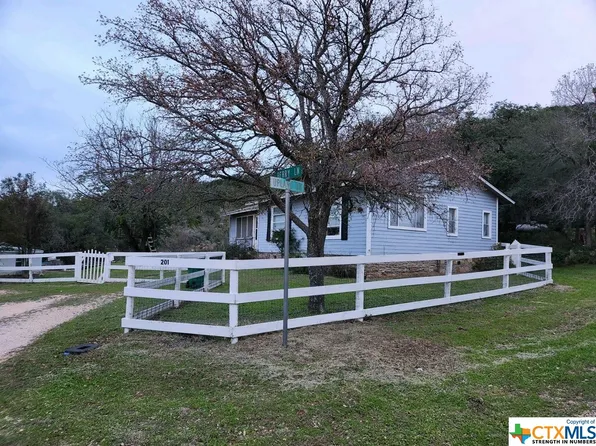 201 Berry Ln, Burnet, TX 78611