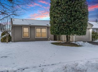 5 Oriel Way, Marlboro, NJ 07746