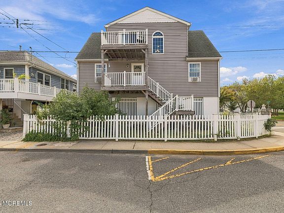 2nd image of 25 Jackson Street