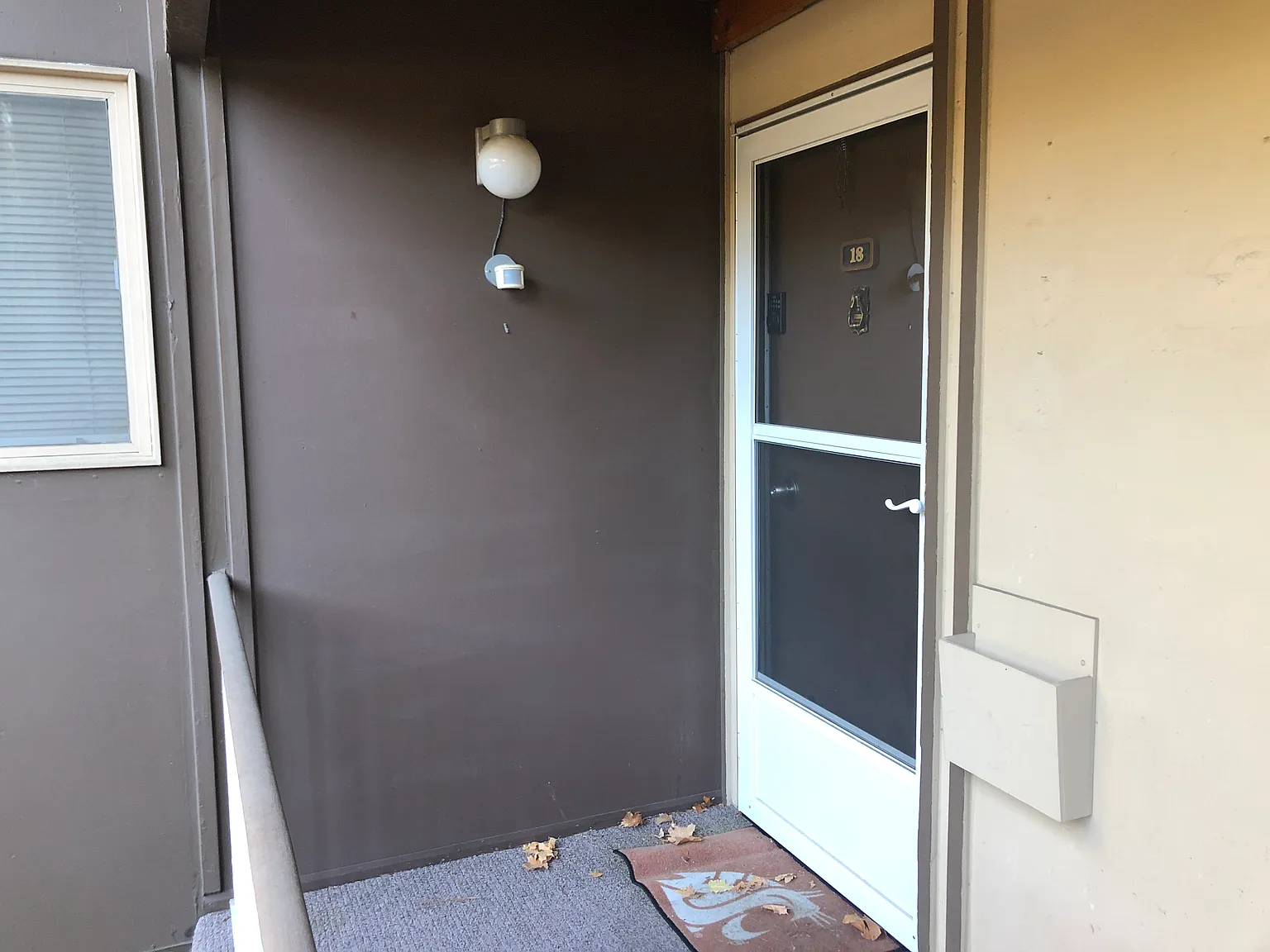 2 bed, 940 sqft, $1,418 — Photo 2