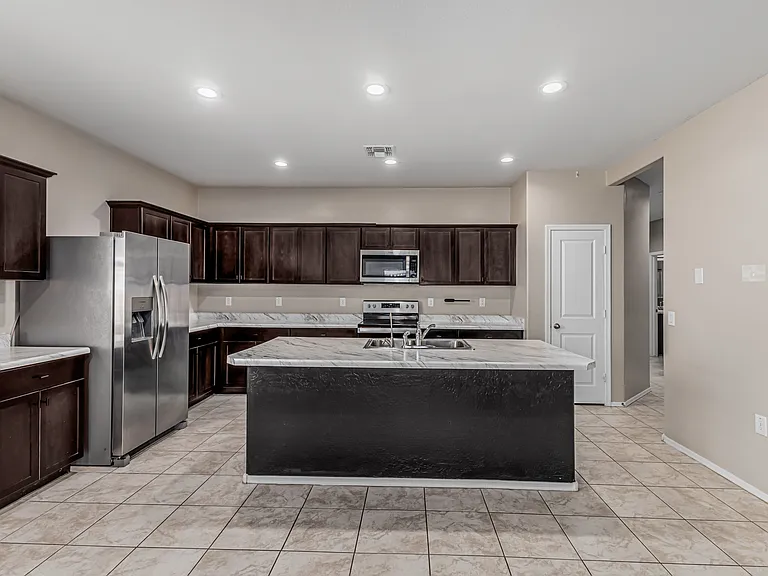 4656 W Nutmeg Ave — Photo 6