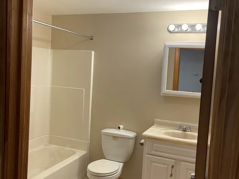 24 Holyoke St #4A — Photo 2