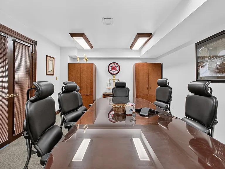 7240 McKnight Rd — Photo 19