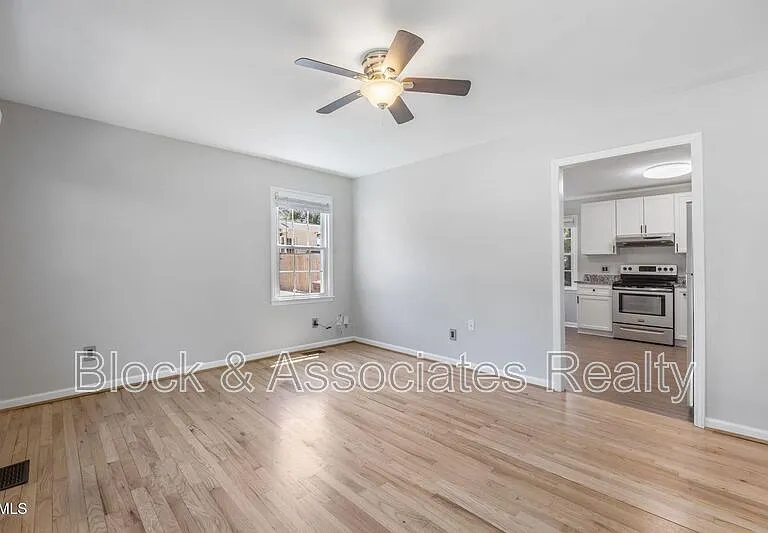 427 W Park St — Photo 10