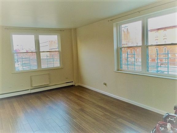 2nd image of 158 Sackett St