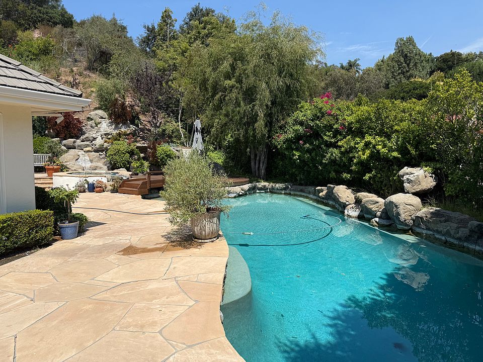 1st image of 17535 Camino De Yatasto