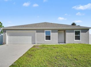 563 Gallagher St SW, Palm Bay, FL 32908