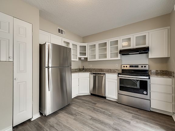 2nd image of 900 S Tennessee St APT 2