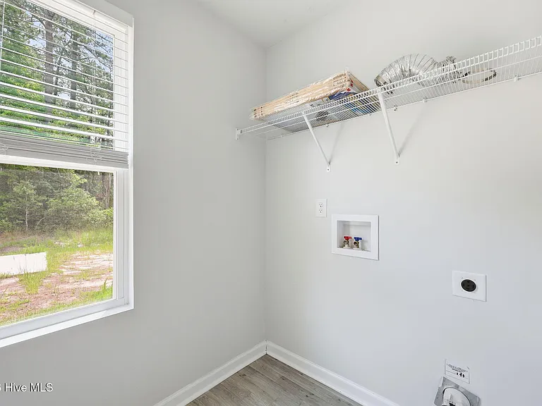 821 Conductor Ct — Photo 15