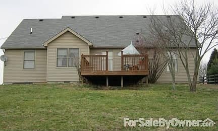 Front
						:
						Brick Facade with Vinyl Siding