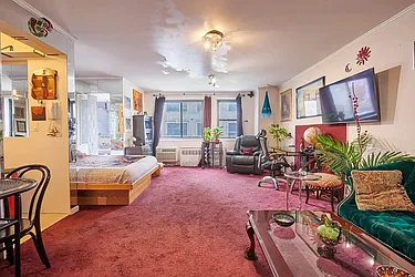 85 8th Avenue, #2S