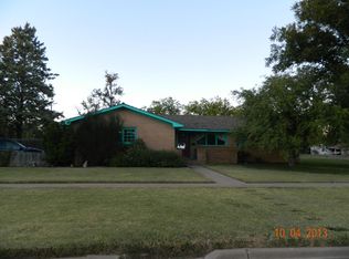 700 W 9th St, Plainview, TX 79072