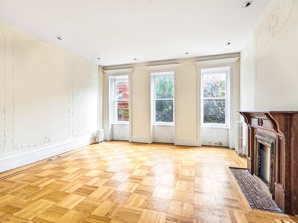 1st image of 205 W 136th St #2