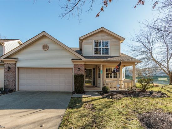 6771 Meadow Ln, Middleburg Heights, OH 44130