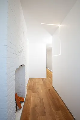 Rented by Solace SMC Inc | media 9