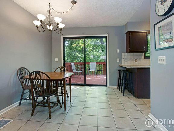 4th image of 4211 Edinburgh Dr SE