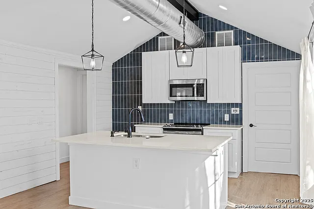 362 Avenue J — Photo 10