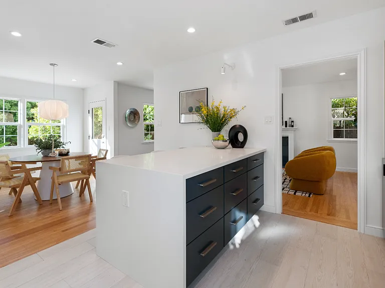 108 Arrowood Ln — Photo 12