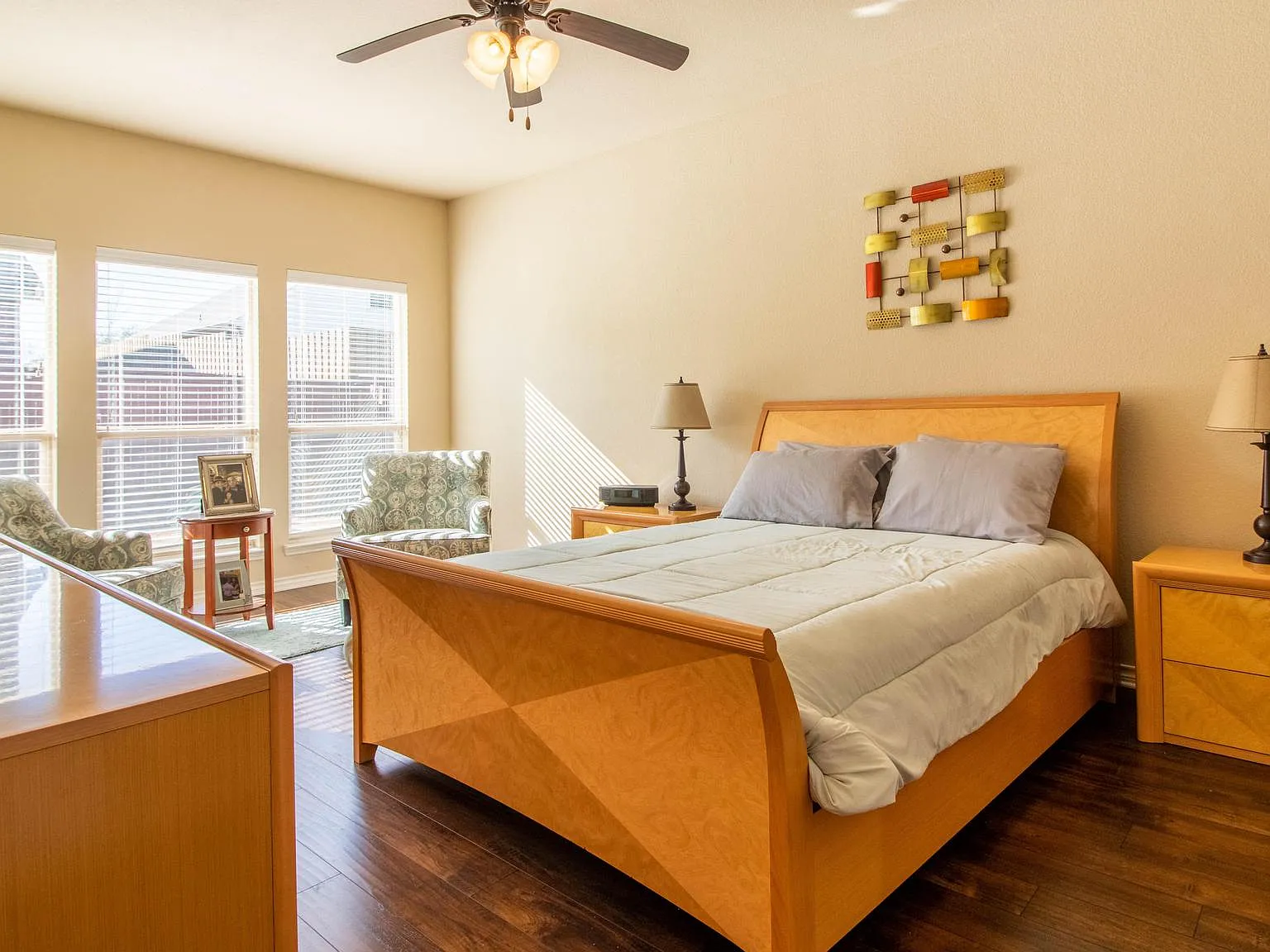 4 bed, 2916 sqft, $2,950 — Photo 4