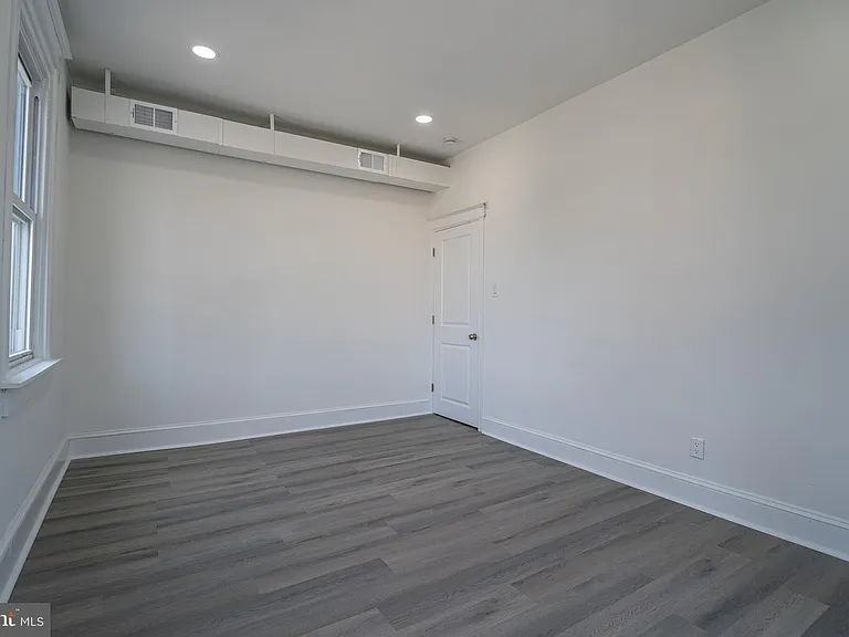 2410 Wharton St #2 — Photo 16