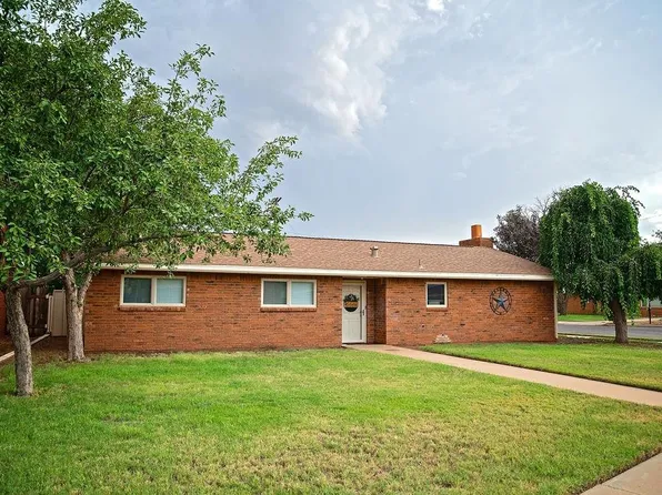 302 E 4th St, Denver City, TX 79323