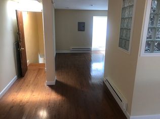 316 S 15th St APT 4, Philadelphia, PA 19102