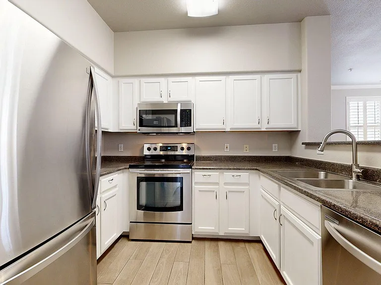 20100 N 78th Pl #2019 — Photo 13