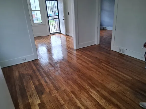 3881 Caely Ave #1, Hamtramck, MI 48212