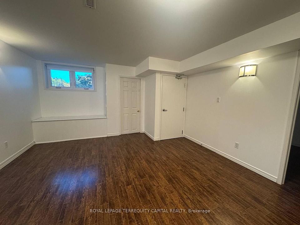 1st image of 64 Copeman Cres