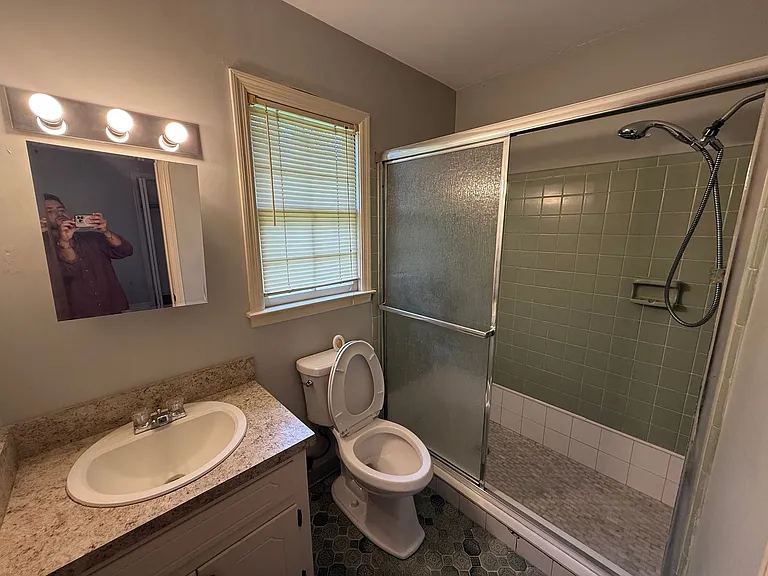 209 Longstreet St — Photo 18