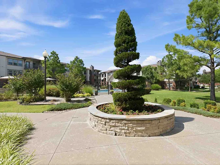 The Reserve at Elm — Photo 33
