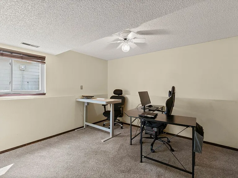 4303 Eastcrest Cir W — Photo 17