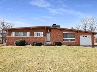 886 Sunset Rd, Morton, IL 61550