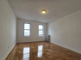 3230 Steuben Ave, Bronx, NY
