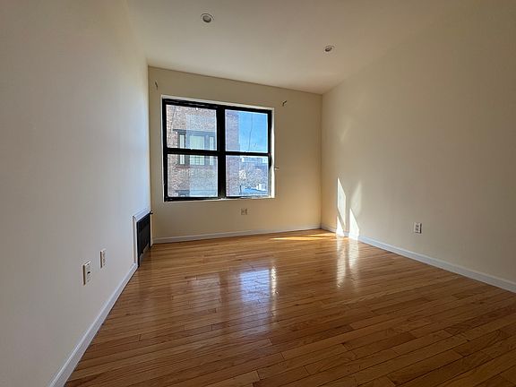3rd image of 602 W 139th St APT 31
