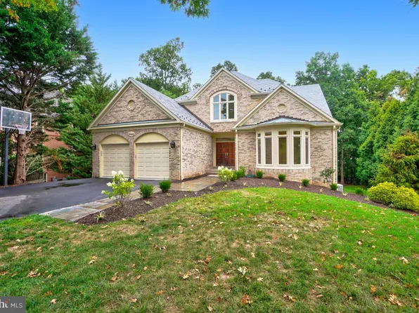 9844 Avenel Farm Dr, Potomac, MD 20854