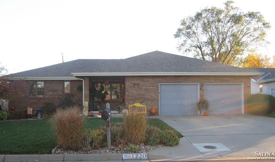 1st image of 1220 E Republic Ave