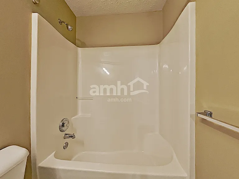 409 Avery Ct — Photo 22