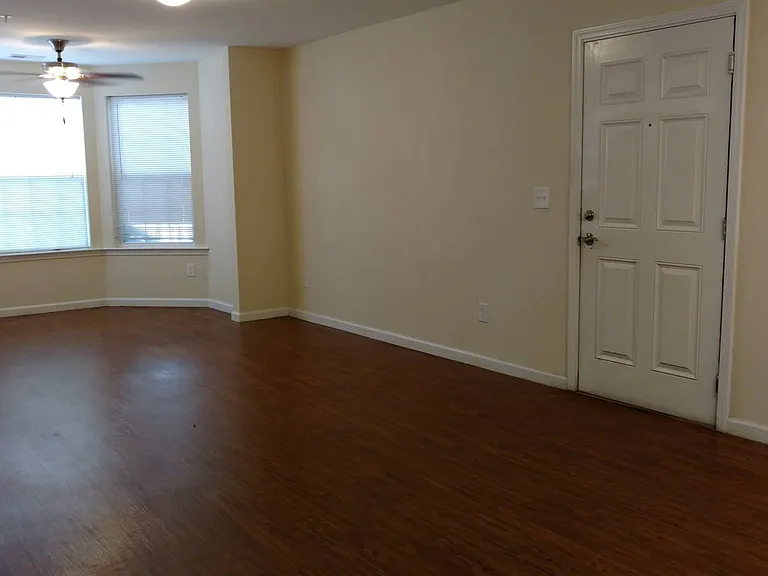 Chestnut Pointe — Photo 9